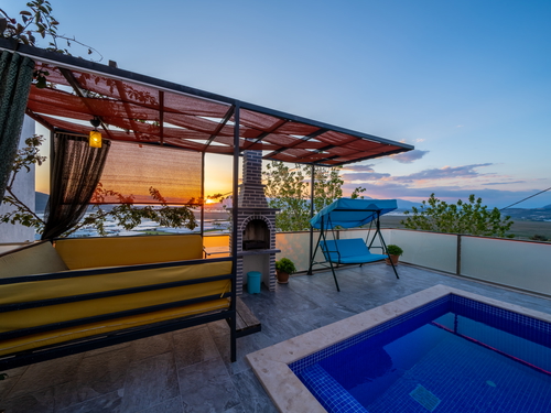  gece  -  Kasım
  | Kalkan Yeşilköy'de Doğayla İç İçe Muhafazakar Villa Tatili