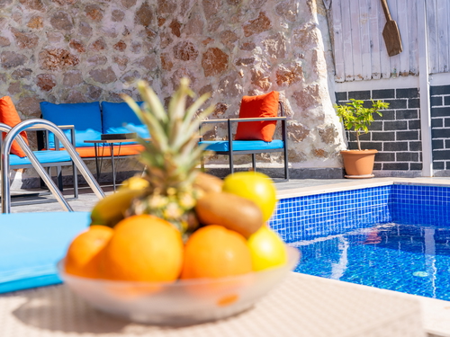  gece  -  Kasım
  | Kalkan Yeşilköy'de Doğayla İç İçe Muhafazakar Villa Tatili