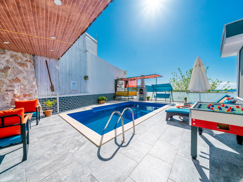  gece  -  Kasım
  | Kalkan Yeşilköy'de Doğayla İç İçe Muhafazakar Villa Tatili