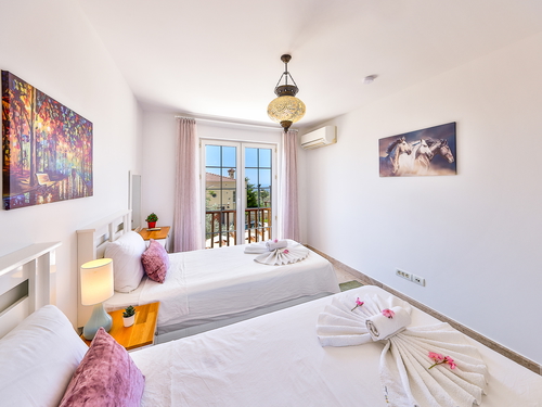  gece  -  Kasım
  | Kalkan İncebel Deniz Manzaralı Lüks Villa (6 Kişilik, Site Olanaklarıyla)