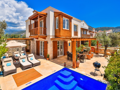  gece  -  Kasım
  | Kalkan İncebel Deniz Manzaralı Lüks Villa (6 Kişilik, Site Olanaklarıyla)