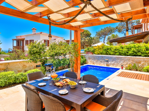  gece  -  Kasım
  | Kalkan İncebel Deniz Manzaralı Lüks Villa (6 Kişilik, Site Olanaklarıyla)
