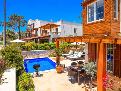  gece  -  Kasım
  | Kalkan İncebel Deniz Manzaralı Lüks Villa (6 Kişilik, Site Olanaklarıyla)
