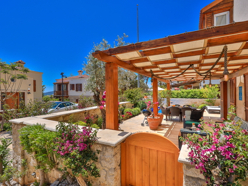  gece  -  Kasım
  | Kalkan İncebel Deniz Manzaralı Lüks Villa (6 Kişilik, Site Olanaklarıyla)