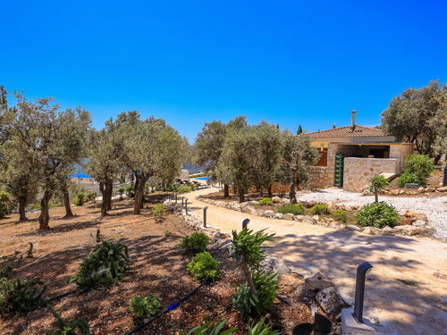  gece  -  Kasım
  | Kalkan İncebel Deniz Manzaralı Lüks Villa (6 Kişilik, Site Olanaklarıyla)