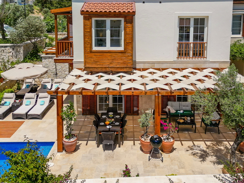  gece  -  Kasım
  | Kalkan İncebel Deniz Manzaralı Lüks Villa (6 Kişilik, Site Olanaklarıyla)