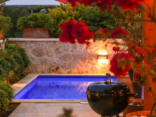  gece  -  Kasım
  | Kalkan İncebel Deniz Manzaralı Lüks Villa (6 Kişilik, Site Olanaklarıyla)
