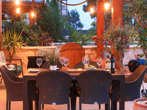  gece  -  Kasım
  | Kalkan İncebel Deniz Manzaralı Lüks Villa (6 Kişilik, Site Olanaklarıyla)