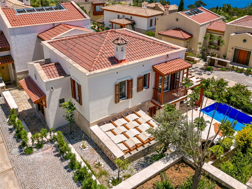  gece  -  Kasım
  | Kalkan İncebel Deniz Manzaralı Lüks Villa (6 Kişilik, Site Olanaklarıyla)