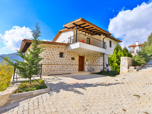  gece  -  Kasım
  | Kalkan Sarıbelen Isıtmalı Havuzlu Villa (6 Kişilik, Doğa İçinde)