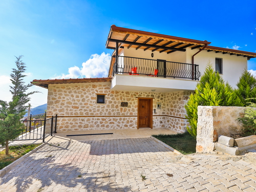  gece  -  Kasım
  | Kalkan Sarıbelen Isıtmalı Havuzlu Villa (6 Kişilik, Doğa İçinde)