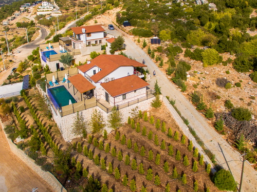  gece  -  Kasım
  | Kalkan Sarıbelen Isıtmalı Havuzlu Villa (6 Kişilik, Doğa İçinde)