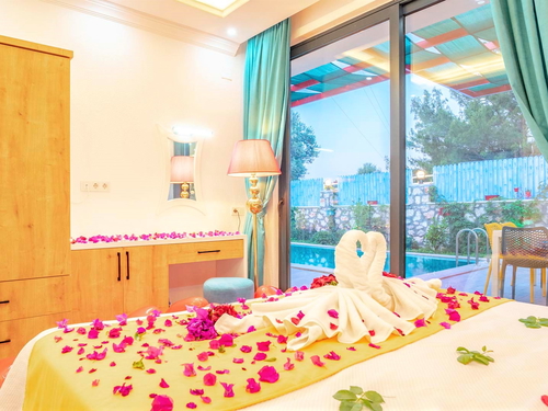 gece - Kasım
| Kalkan Yeşilköy'de Doğa İçinde Bahçeli Muhafazakar Villa: 4 Kişilik Huzurlu Tatil