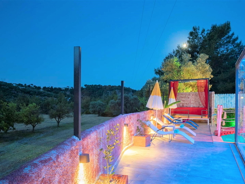  gece  -  Kasım
  | Kalkan Yeşilköy'de Doğa İçinde Bahçeli Muhafazakar Villa: 4 Kişilik Huzurlu Tatil