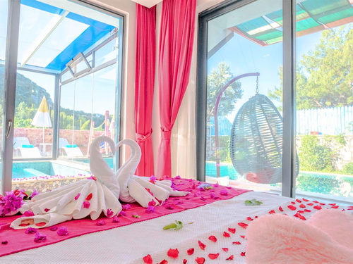  gece  -  Kasım
  | Kalkan Yeşilköy'de Doğa İçinde Bahçeli Muhafazakar Villa: 4 Kişilik Huzurlu Tatil