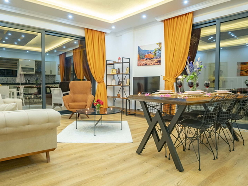  gece  -  Kasım
  | Kalkan İslamlar'da Korunaklı Aile Villası: 5 Kişilik Özel Havuzlu Tatil Cenneti