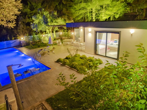  gece  -  Kasım
  | Kalkan İslamlar'da Korunaklı Aile Villası: 5 Kişilik Özel Havuzlu Tatil Cenneti