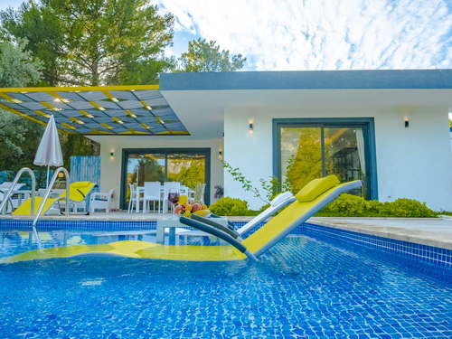 gece  -  Kasım
  | Kalkan İslamlar'da Korunaklı Aile Villası: 5 Kişilik Özel Havuzlu Tatil Cenneti