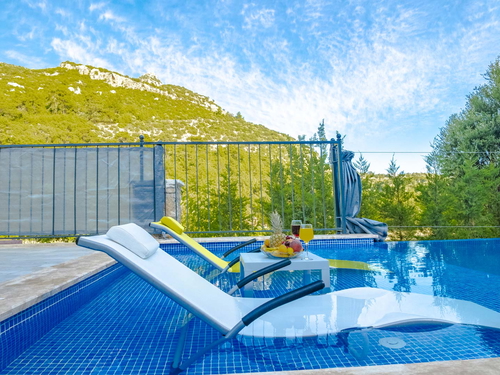  gece  -  Kasım
  | Kalkan İslamlar'da Korunaklı Aile Villası: 5 Kişilik Özel Havuzlu Tatil Cenneti