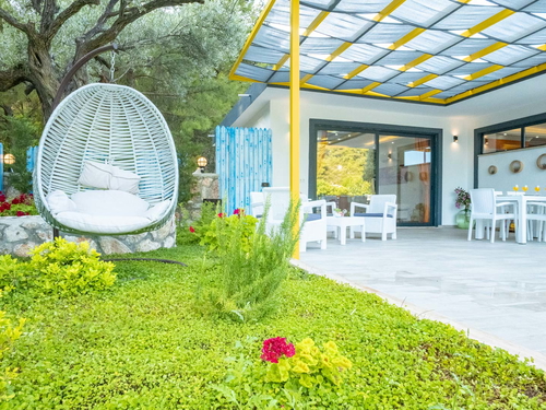  gece  -  Kasım
  | Kalkan İslamlar'da Korunaklı Aile Villası: 5 Kişilik Özel Havuzlu Tatil Cenneti