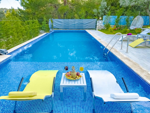  gece  -  Kasım
  | Kalkan İslamlar'da Korunaklı Aile Villası: 5 Kişilik Özel Havuzlu Tatil Cenneti