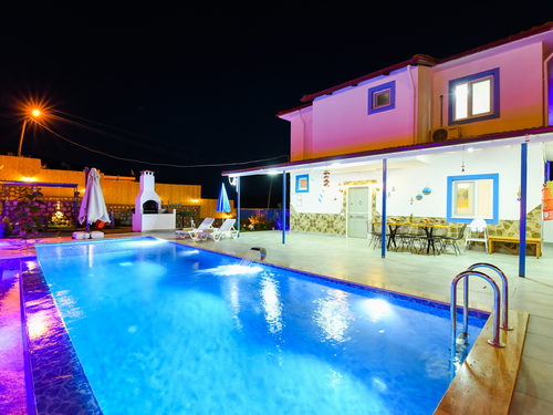 gece - Kasım
| Kalkan Sarıbelen Muhafazakar Villa (6 Kişilik, Jakuzili, Doğa İçinde)