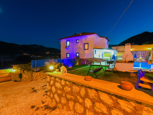  gece  -  Kasım
  | Kalkan Sarıbelen Muhafazakar Villa (6 Kişilik, Jakuzili, Doğa İçinde)