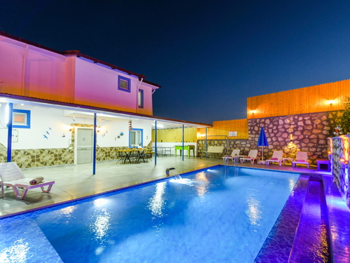 gece - Kasım
| Kalkan Sarıbelen Muhafazakar Villa (6 Kişilik, Jakuzili, Doğa İçinde)