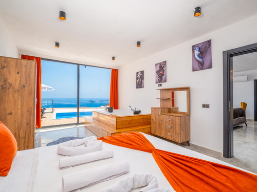  gece  -  Kasım
  | Kalkan Akbel’de Jakuzili Özel Havuzlu Kiralık Villa