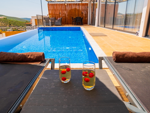  gece  -  Kasım
  | Kalkan Akbel’de Jakuzili Özel Havuzlu Kiralık Villa