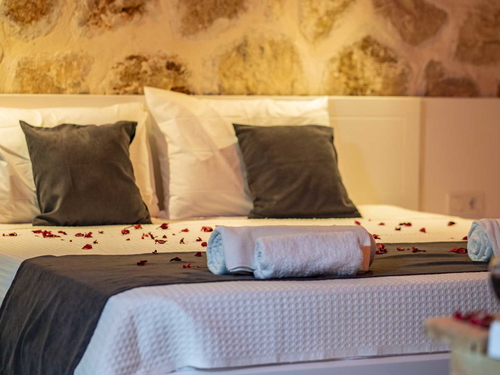 gece - Kasım
| Antalya Kalkan Sarıbelen'de Doğanın Kalbinde Özel Havuzlu Jakuzili Lüks Tatil Deneyimi