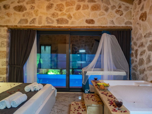  gece  -  Kasım
  | Antalya Kalkan Sarıbelen'de Doğanın Kalbinde Özel Havuzlu Jakuzili Lüks Tatil Deneyimi