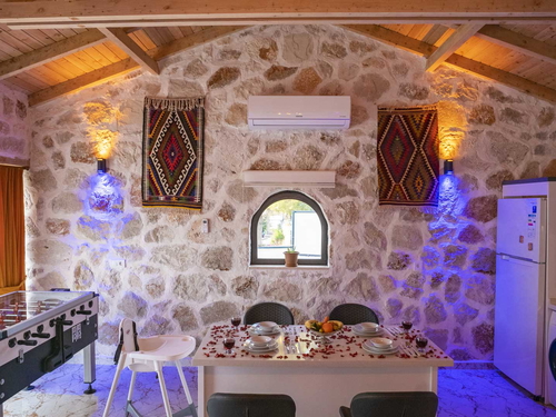 gece - Kasım
| Antalya Kalkan Sarıbelen'de Doğanın Kalbinde Özel Havuzlu Jakuzili Lüks Tatil Deneyimi
