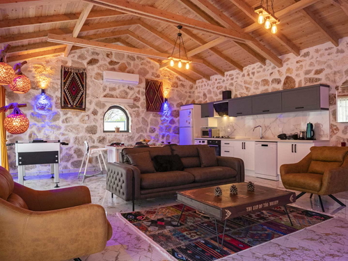 gece - Kasım
| Antalya Kalkan Sarıbelen'de Doğanın Kalbinde Özel Havuzlu Jakuzili Lüks Tatil Deneyimi