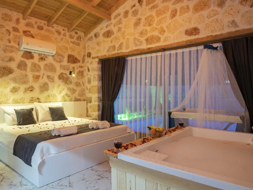 gece - Kasım
| Antalya Kalkan Sarıbelen'de Doğanın Kalbinde Özel Havuzlu Jakuzili Lüks Tatil Deneyimi