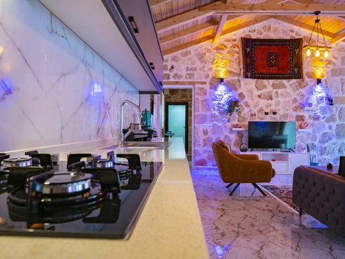  gece  -  Kasım
  | Antalya Kalkan Sarıbelen'de Doğanın Kalbinde Özel Havuzlu Jakuzili Lüks Tatil Deneyimi