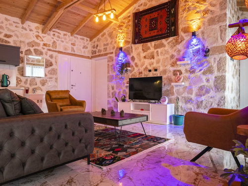  gece  -  Kasım
  | Antalya Kalkan Sarıbelen'de Doğanın Kalbinde Özel Havuzlu Jakuzili Lüks Tatil Deneyimi