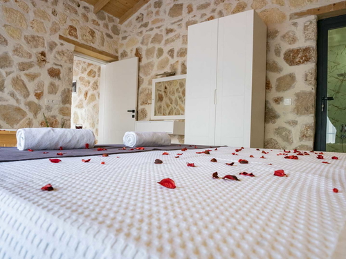 gece - Kasım
| Antalya Kalkan Sarıbelen'de Doğanın Kalbinde Özel Havuzlu Jakuzili Lüks Tatil Deneyimi