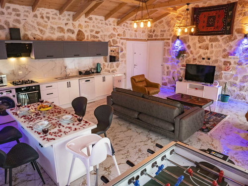 gece - Kasım
| Antalya Kalkan Sarıbelen'de Doğanın Kalbinde Özel Havuzlu Jakuzili Lüks Tatil Deneyimi