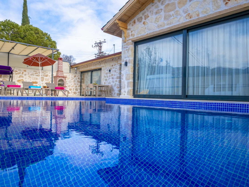  gece  -  Kasım
  | Antalya Kalkan Sarıbelen'de Doğanın Kalbinde Özel Havuzlu Jakuzili Lüks Tatil Deneyimi