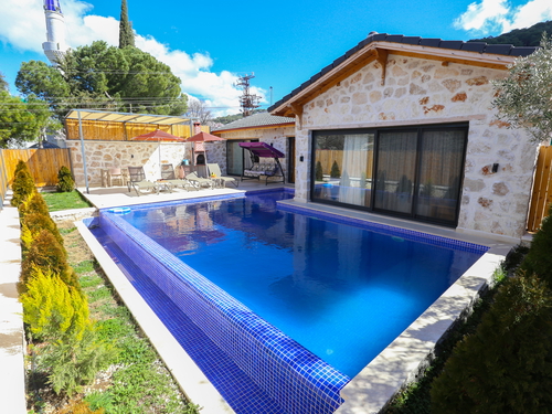  gece  -  Kasım
  | Antalya Kalkan Sarıbelen'de Doğanın Kalbinde Özel Havuzlu Jakuzili Lüks Tatil Deneyimi