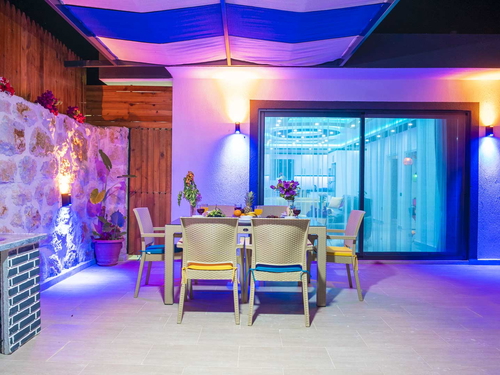 gece - Kasım
| Kalkan Akbel Muhafazakar Villa (4 Kişilik, Çocuk Havuzlu, Jakuzili Seçenekli)