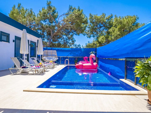gece - Kasım
| Kalkan Akbel Muhafazakar Villa (4 Kişilik, Çocuk Havuzlu, Jakuzili Seçenekli)