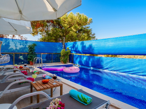  gece  -  Kasım
  | Kalkan Akbel Muhafazakar Villa (4 Kişilik, Çocuk Havuzlu, Jakuzili Seçenekli)