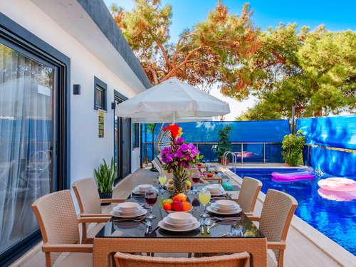  gece  -  Kasım
  | Kalkan Akbel Muhafazakar Villa (4 Kişilik, Çocuk Havuzlu, Jakuzili Seçenekli)