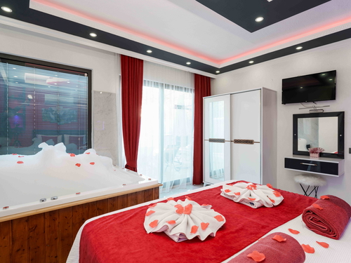  gece  -  Kasım
  | Kalkan Akbel Muhafazakar Villa (4 Kişilik, Çocuk Havuzlu, Jakuzili Seçenekli)