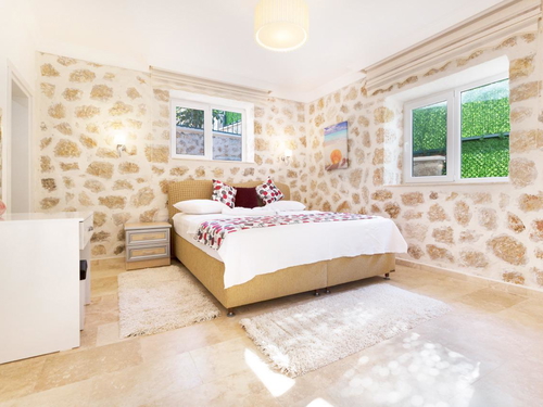 gece - Kasım
| Kalkan İslamlar Jakuzili Muhafazakar Villa: Doğa İçinde, 4 Kişilik