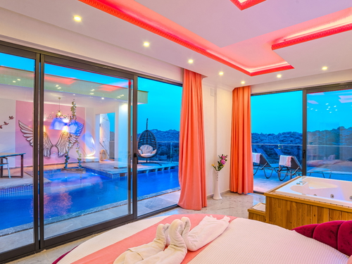 gece - Kasım
| Kalkan Kördere'de Romantik Balayı Villası: Deniz Manzaralı, Korunaklı Havuzlu, Jakuzili ve Eşsiz Gün Batımı Deneyimi