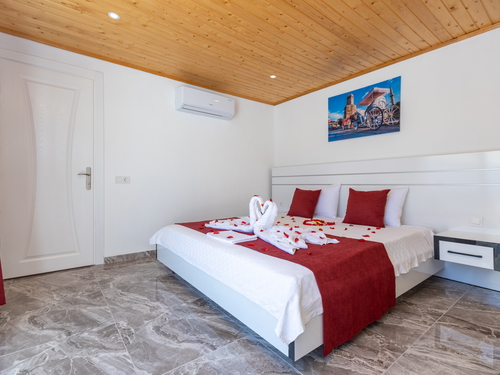  gece  -  Kasım
  | Kalkan İkizce'de 4 Kişilik Havuzlu Villa – Huzurlu Tatil