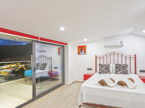  gece  -  Kasım
  | Kalkan Kızıltaş’ta 4 Kişilik Jakuzili ve Muhafazakar Balayı Villası